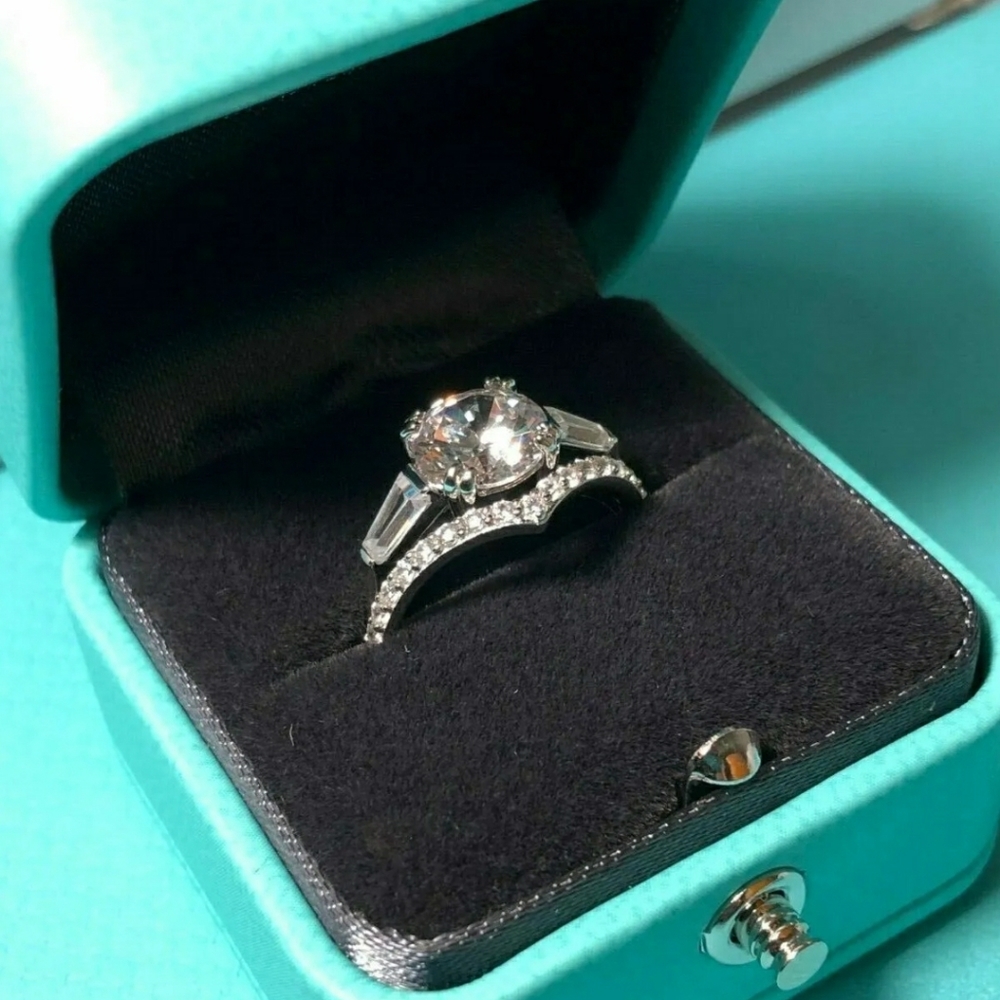 $1500  2CT Round Cut 14k White Gold Simulated Ring - Picture 2 of 10
